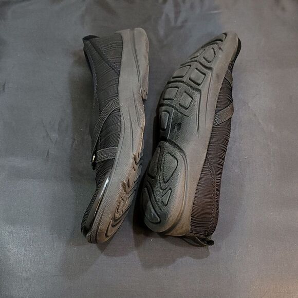 BRAND NEW BZEES WOMEN'S LANA SNEAKER - Picture 7 of 13